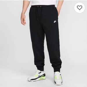 NWT Nike Men's Black Sportswear Fleece Joggers Size Small